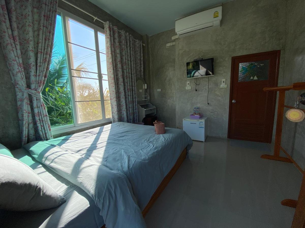 Bantaphan Homestay Nan Exterior photo